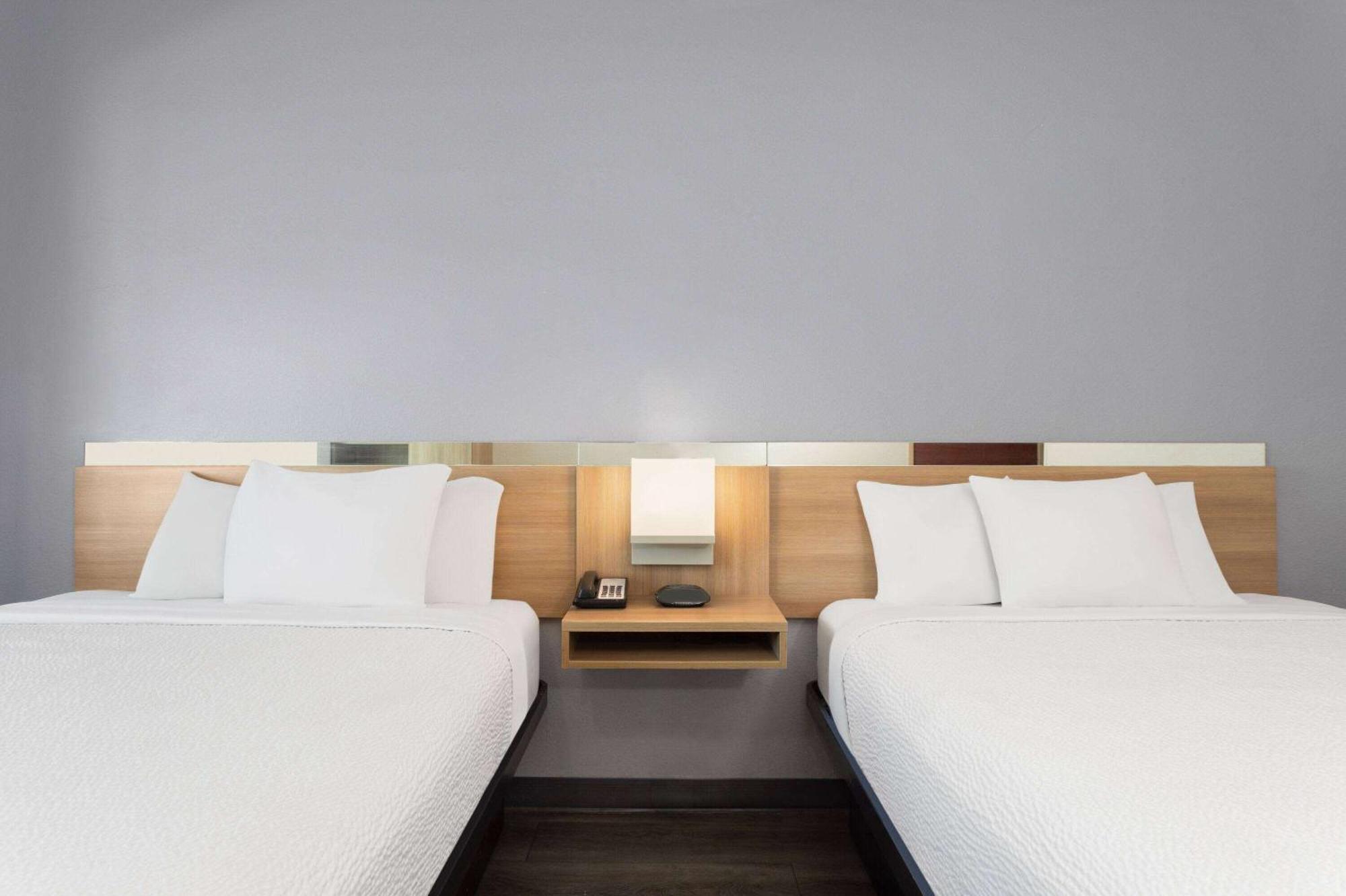Microtel Inn & Suites By Wyndham Panama City Exterior foto